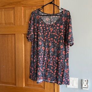 Lularoe Perfectly tee